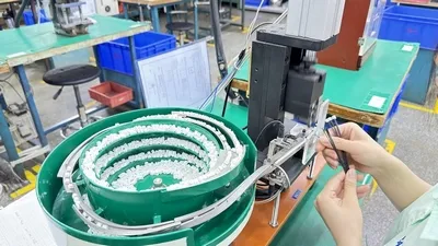 Ensamblado Semiautomático de Conectores Terminales