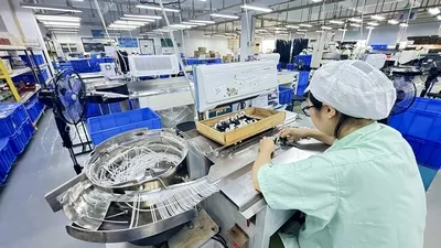 Instalación de Abrazaderas para Cables